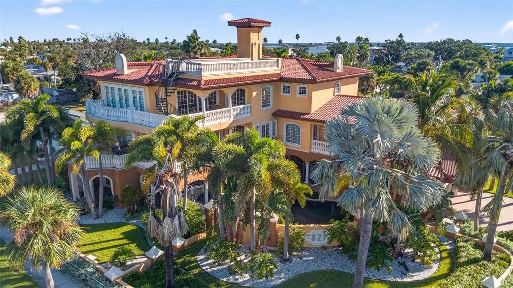 829 BRUCE AVENUE, CLEARWATER BEACH, FL 33767