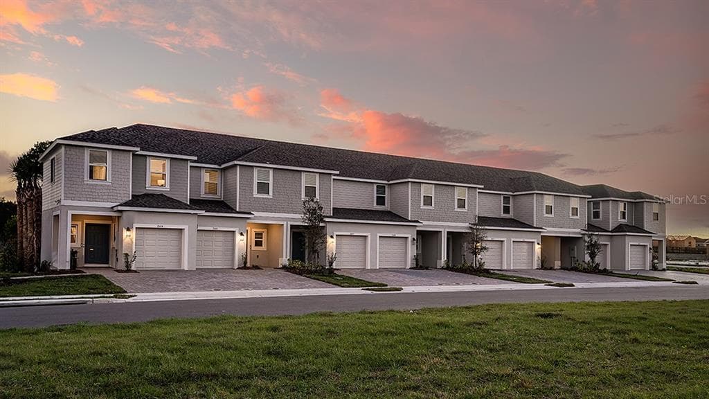 2978 CANARY AVENUE, DAVENPORT, FL 33837
