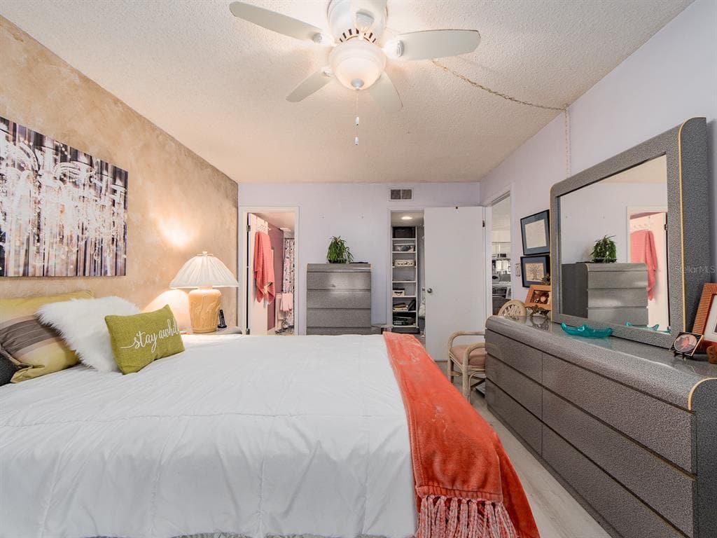 9490 HARBOR GREENS WAY # 305, SEMINOLE, FL 33776 — zdjęcie 5