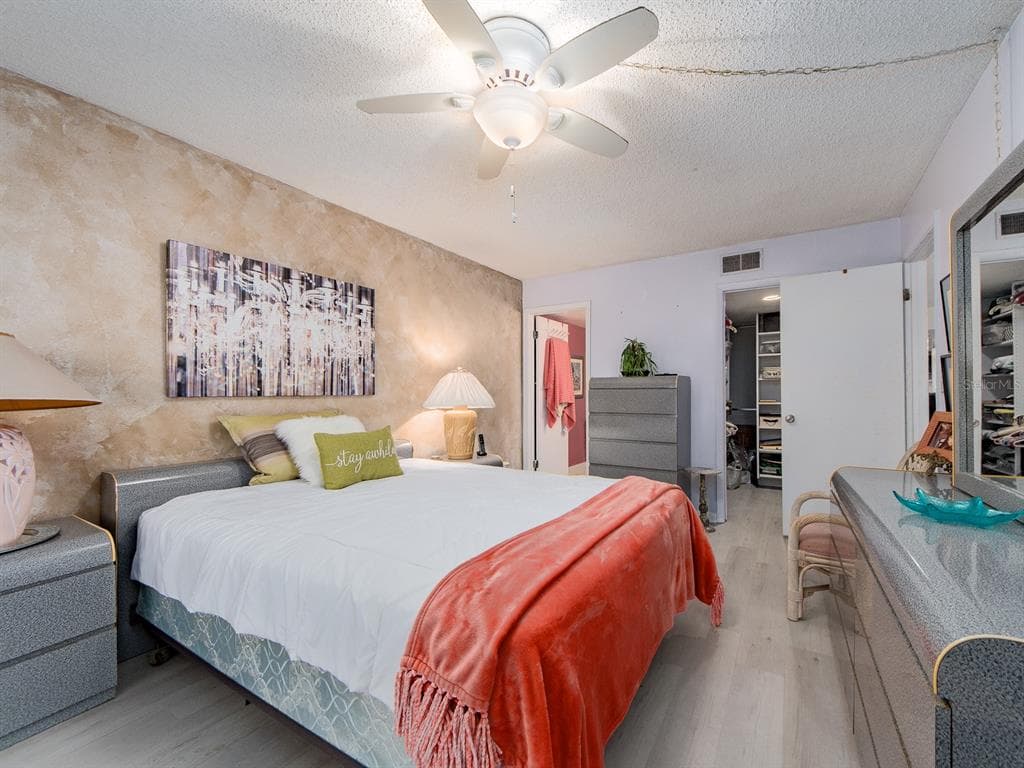 9490 HARBOR GREENS WAY # 305, SEMINOLE, FL 33776 — zdjęcie 4