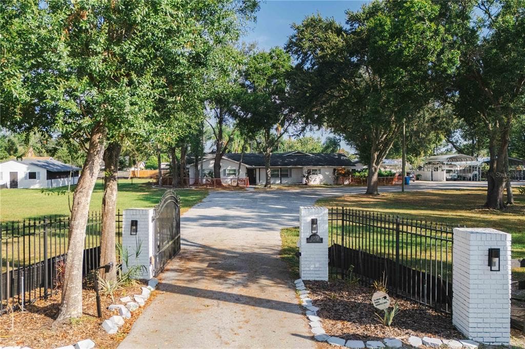 15509 CASEY ROAD, TAMPA, FL 33624 — zdjęcie 3