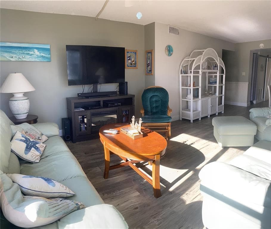 1571 S ATLANTIC AVENUE # 201, NEW SMYRNA BEACH, FL 32169 — zdjęcie 3