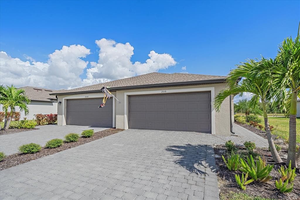 2016 BONITO WAY, PORT CHARLOTTE, FL 33953