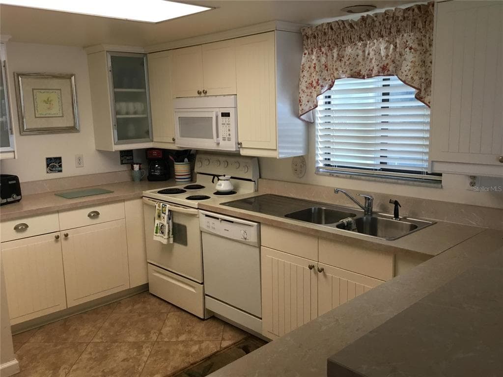 1571 S ATLANTIC AVENUE # 308, NEW SMYRNA BEACH, FL 32169 — zdjęcie 3