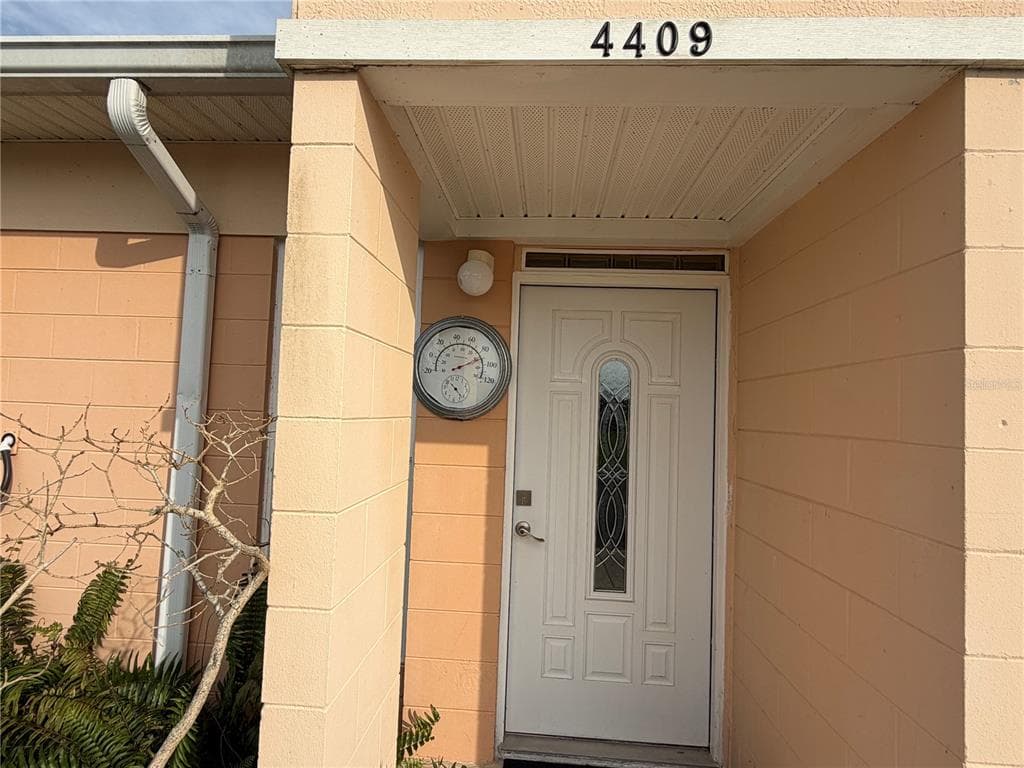 4409 CLUB CIRCLE, LAKE WALES, FL 33898