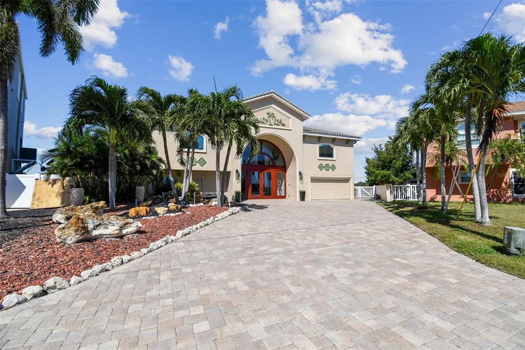 582 JOHNS PASS AVENUE, MADEIRA BEACH, FL 33708 — zdjęcie 3
