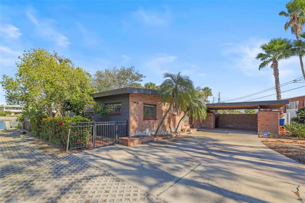 11921 LAGOON LANE, TREASURE ISLAND, FL 33706 — zdjęcie 2