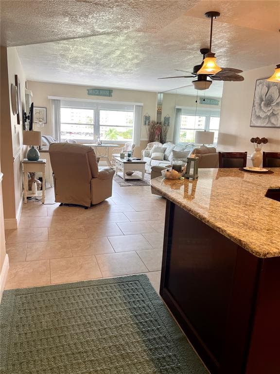 4650 COVE CIRCLE # 402, ST PETERSBURG, FL 33708 — zdjęcie 3