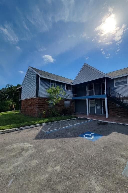 200 COUNTRY CLUB DR # 1302, LARGO, FL 33771