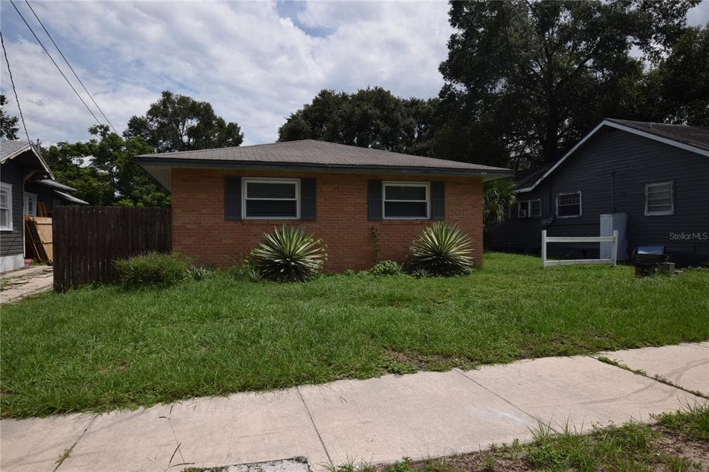 305 W HANCOCK STREET, LAKELAND, FL 33803