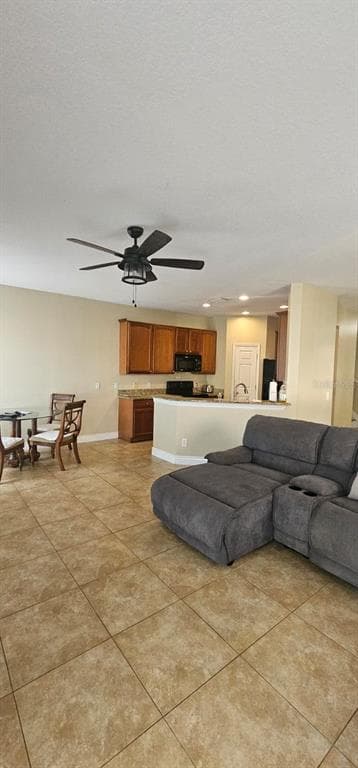 8504 SHALLOW CREEK COURT, NEW PORT RICHEY, FL 34653 — zdjęcie 2