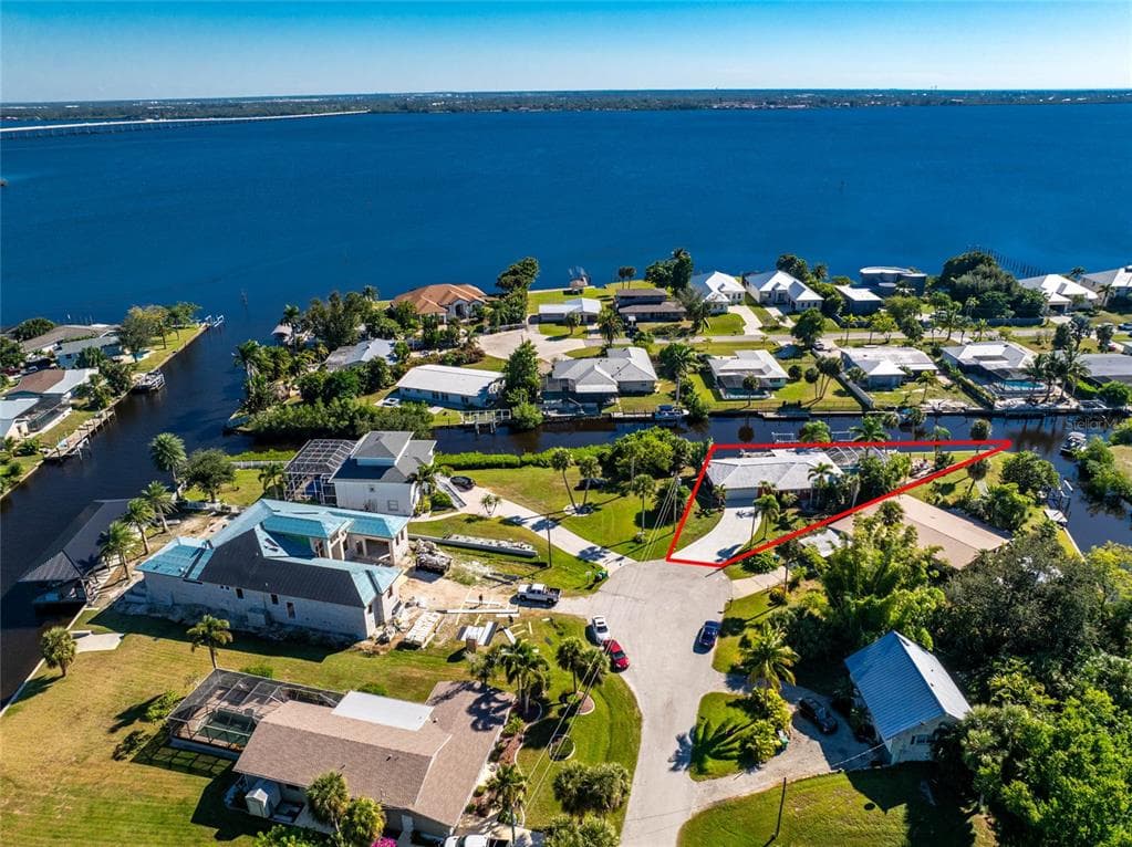 180 PURDY DRIVE, PUNTA GORDA, FL 33980