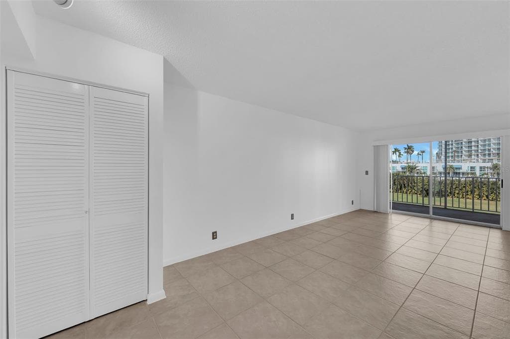 2875 PALM BEACH BOULEVARD # 205, FORT MYERS, FL 33916 — zdjęcie 5