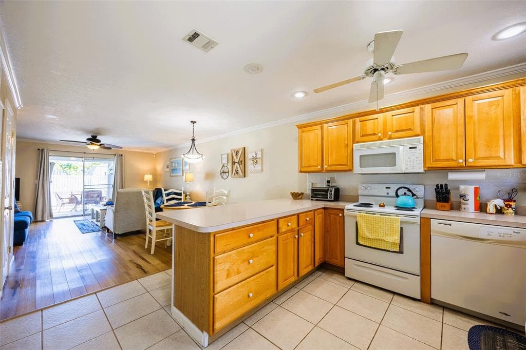 6777 WINKLER ROAD # 150, FORT MYERS, FL 33919 — zdjęcie 3