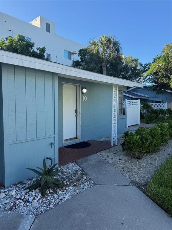 170 ROOSEVELT DRIVE # 10, SARASOTA, FL 34236