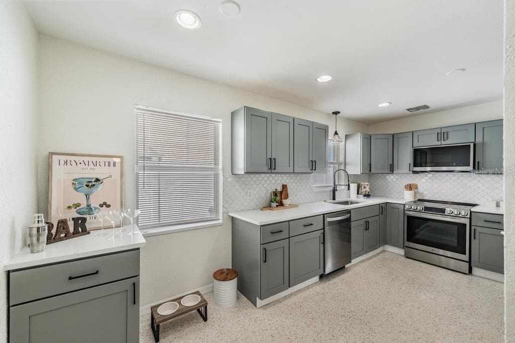 11305 5TH STREET E, TREASURE ISLAND, FL 33706 — zdjęcie 3