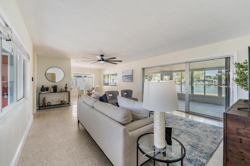 11305 5TH STREET E, TREASURE ISLAND, FL 33706 — zdjęcie 4