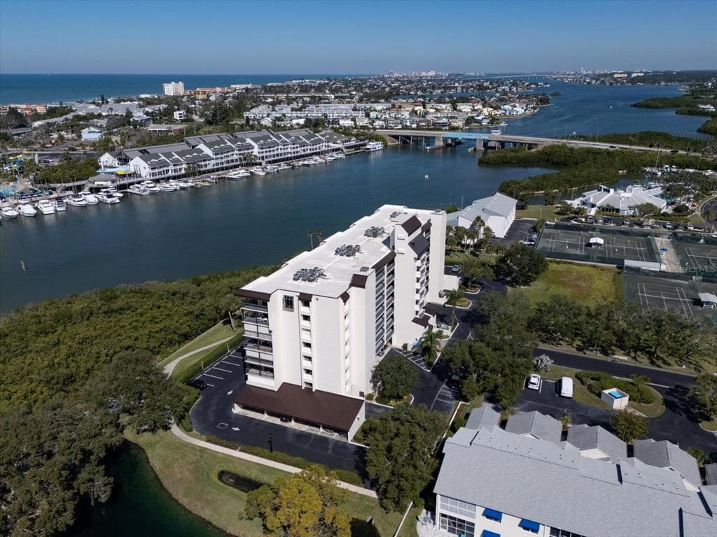 11730 SHIPWATCH DRIVE # 402, LARGO, FL 33774 — zdjęcie 3
