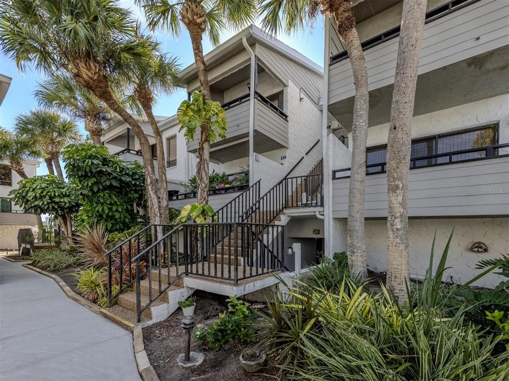 1555 TARPON CENTER DRIVE # 255, VENICE, FL 34285