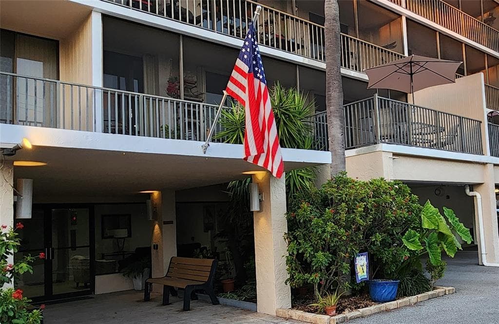25188 MARION AVENUE # D104, PUNTA GORDA, FL 33950 — zdjęcie 2