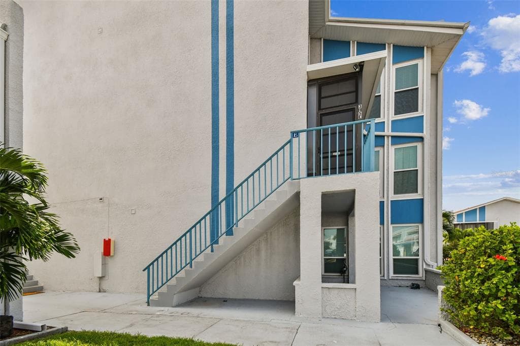 315 MEDALLION BOULEVARD # E, MADEIRA BEACH, FL 33708 — zdjęcie 3