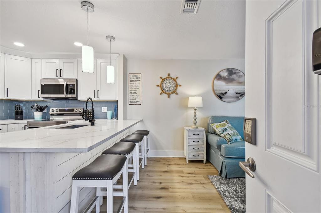 315 MEDALLION BOULEVARD # E, MADEIRA BEACH, FL 33708 — zdjęcie 5