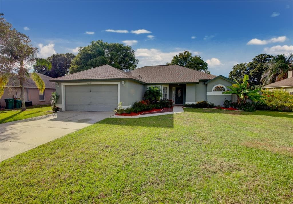 2722 MAYWOOD STREET, EUSTIS, FL 32726