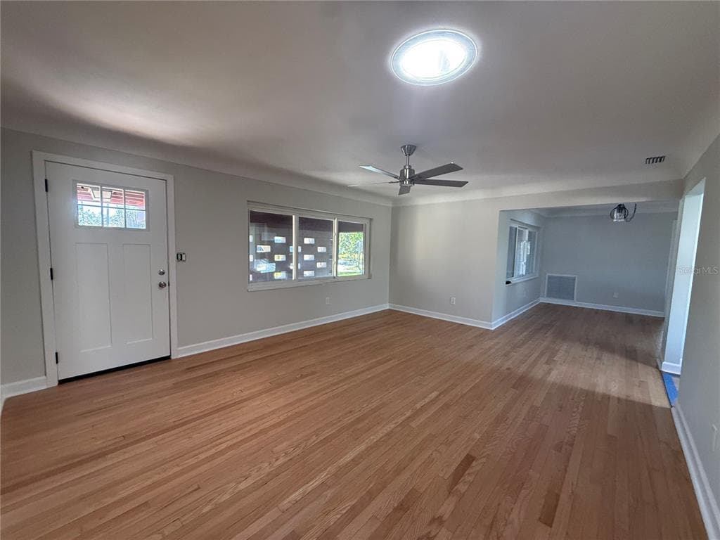 6221 6TH AVENUE N, ST PETERSBURG, FL 33710 — zdjęcie 5