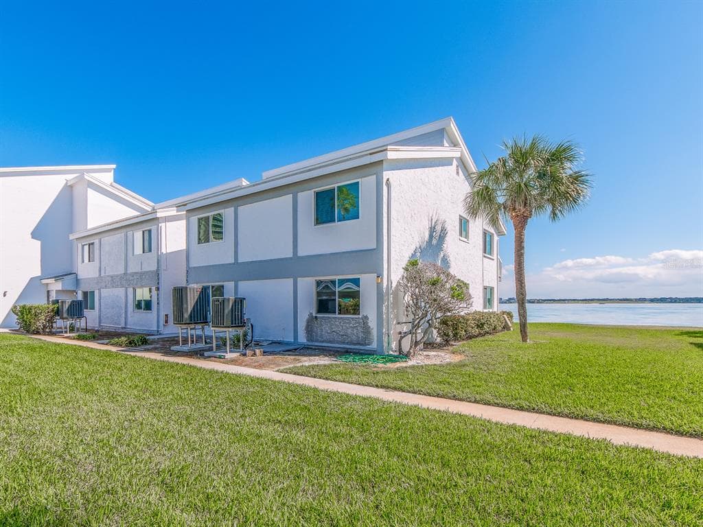 1401 GULF BOULEVARD # 215, CLEARWATER BEACH, FL 33767