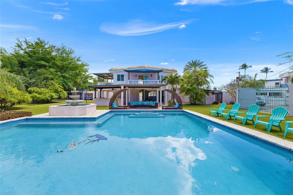 23 CASA CANAL, RINCON, PR 00677