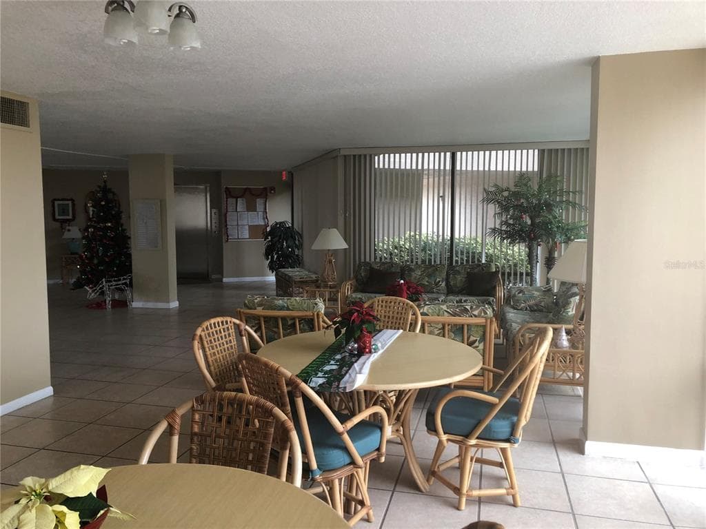 17580 GULF BOULEVARD # 206, REDINGTON SHORES, FL 33708 — zdjęcie 4