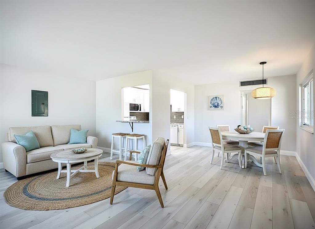 1811 BEDFORD LANE # 166, SUN CITY CENTER, FL 33573 — zdjęcie 4