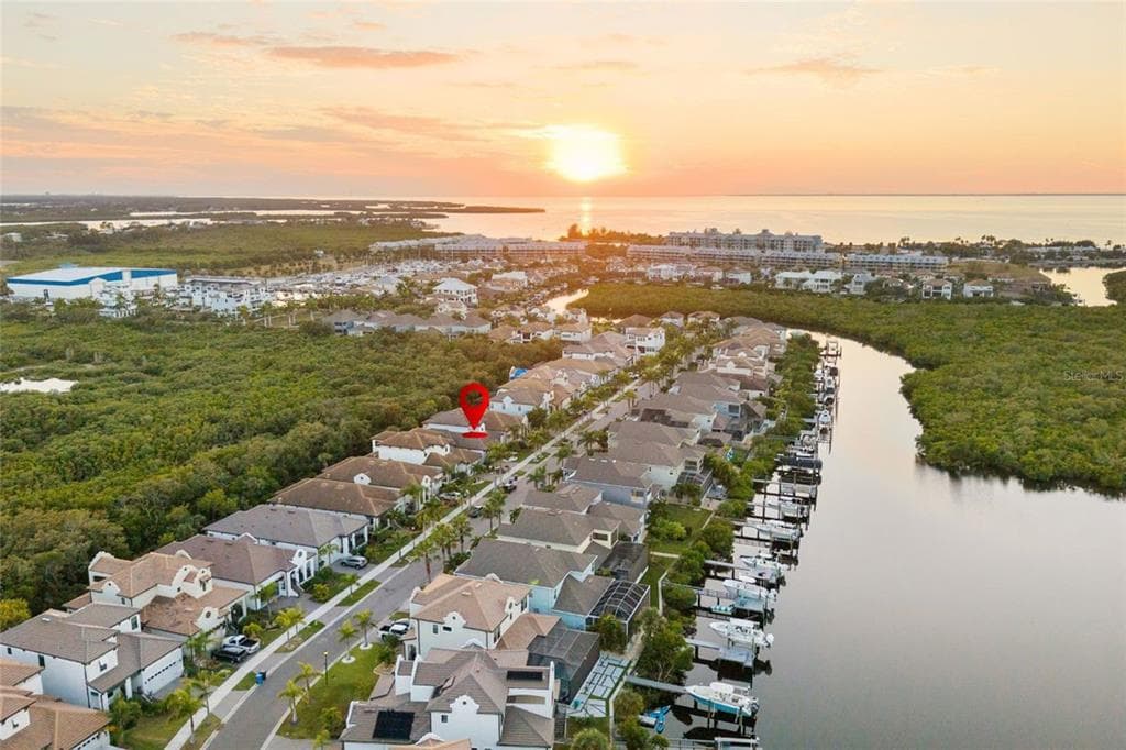 1025 SEAGRAPE DRIVE, RUSKIN, FL 33570 — zdjęcie 2