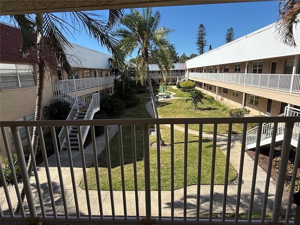 10038 62ND TERRACE N # 23, SEMINOLE, FL 33708 — zdjęcie 3