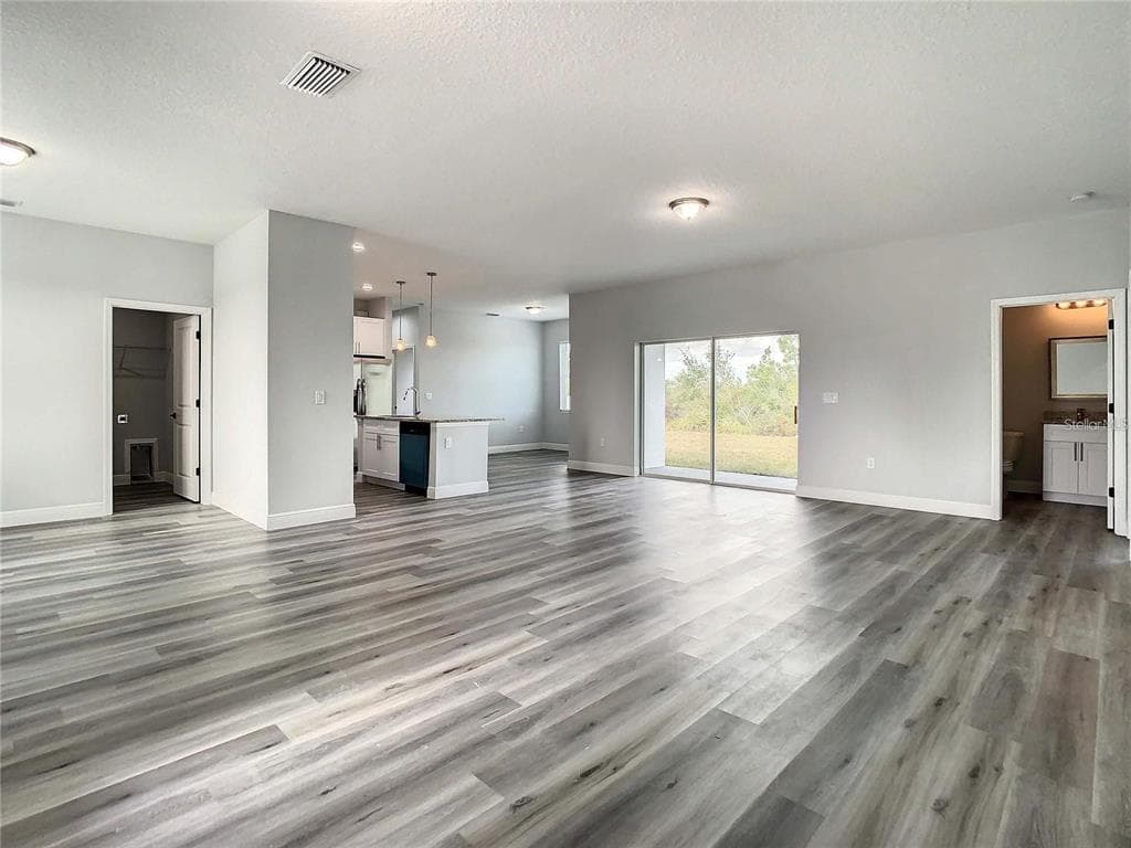 15504 GREENWOOD AVENUE, PORT CHARLOTTE, FL 33981 — zdjęcie 4