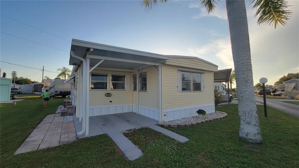 60 5TH STREET, PUNTA GORDA, FL 33982