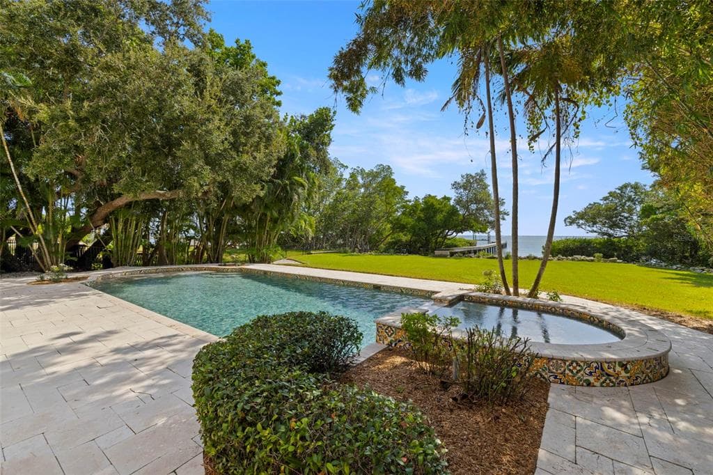 7240 DR MARTIN LUTHER KING JR STREET S, ST PETERSBURG, FL 33705 — zdjęcie 4