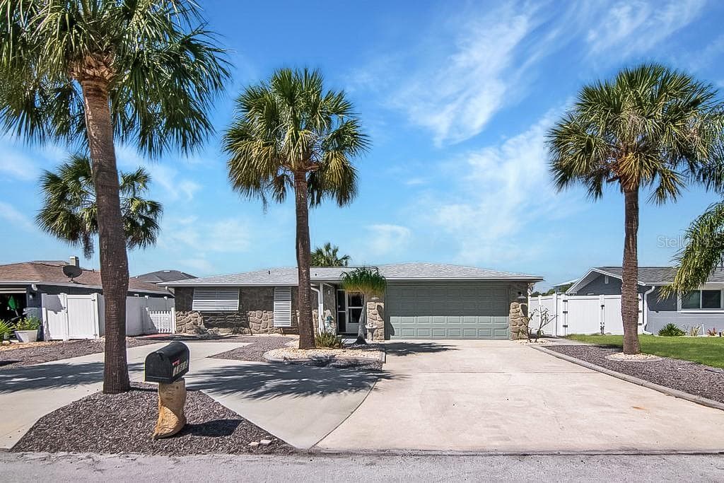 13615 STACEY DRIVE, HUDSON, FL 34667