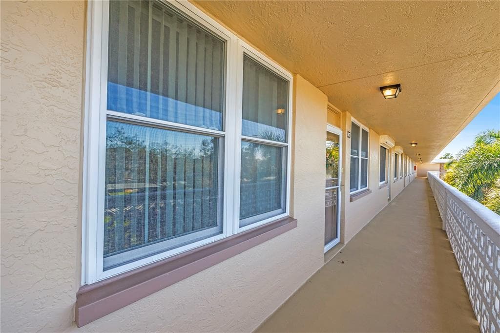 5095 BAY STREET NE # 317, ST PETERSBURG, FL 33703 — zdjęcie 3