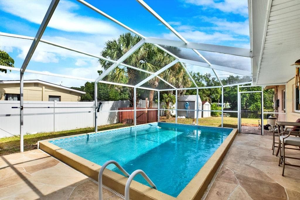 7395 18TH STREET N, ST PETERSBURG, FL 33702 — zdjęcie 4