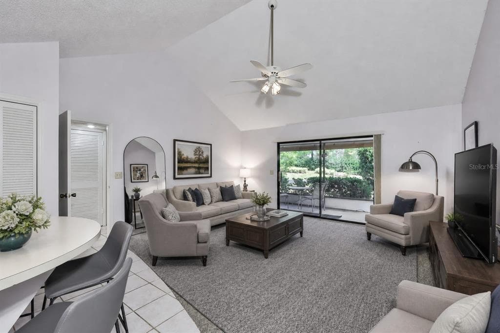 1305 SPRY COURT, SUN CITY CENTER, FL 33573 — zdjęcie 2
