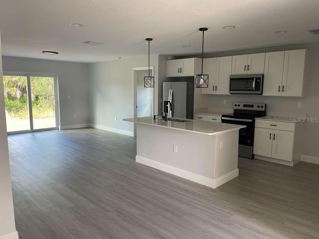 17512 POSTON AVENUE, PORT CHARLOTTE, FL 33948 — zdjęcie 4