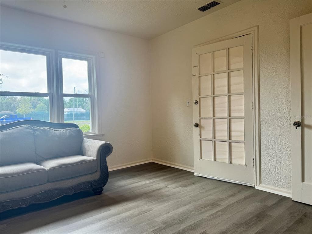 425 E SESSOMS AVENUE, LAKE WALES, FL 33853 — zdjęcie 3