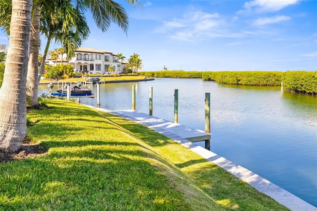 560 HARBOR COVE CIRCLE, LONGBOAT KEY, FL 34228 — zdjęcie 3