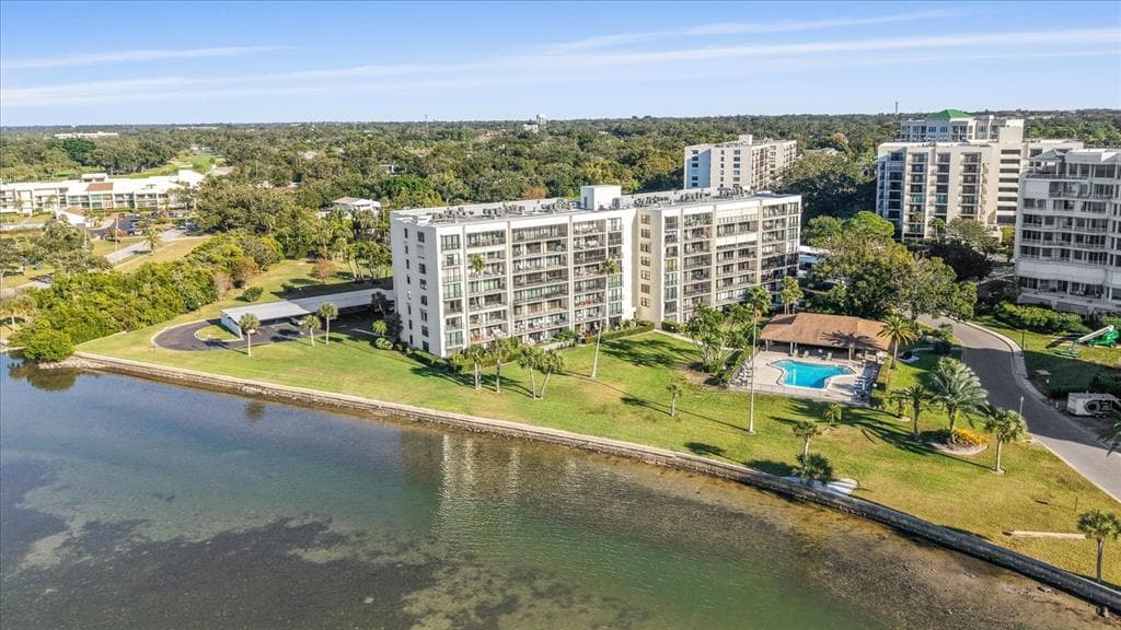 100 OAKMONT LANE # 101, BELLEAIR, FL 33756