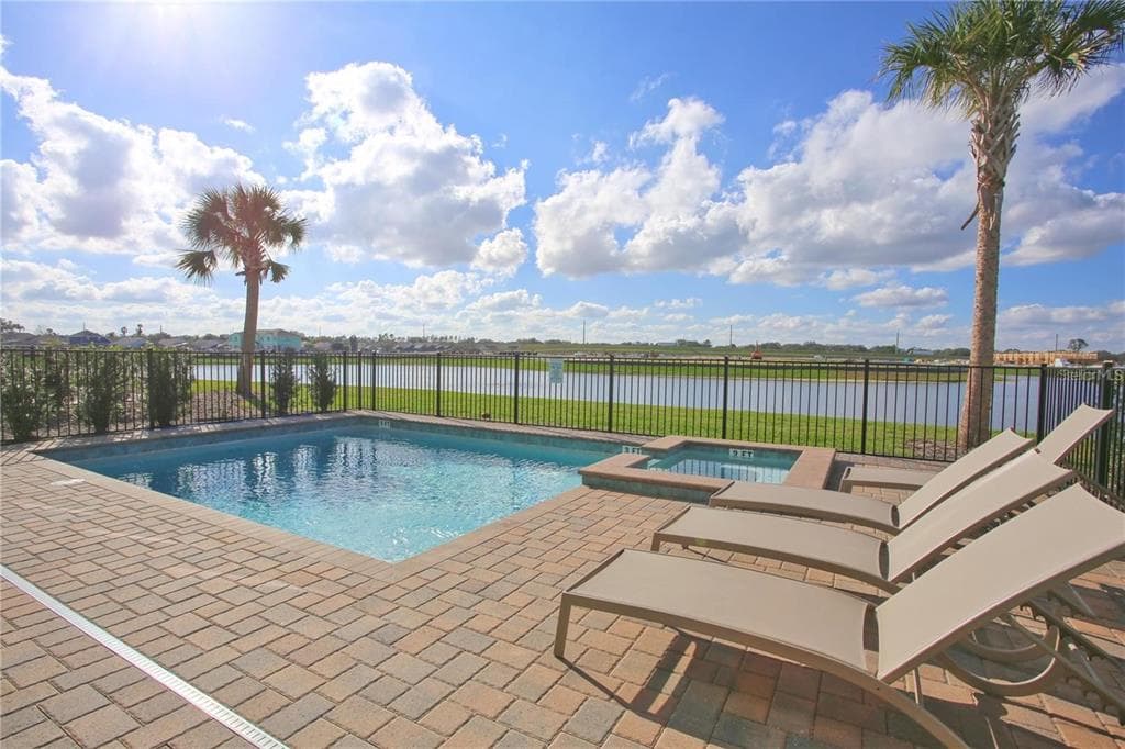 8145 SURF STREET, KISSIMMEE, FL 34747 — zdjęcie 2