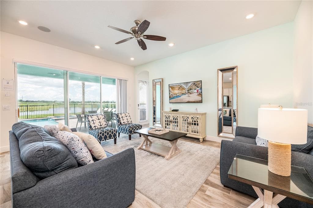 8145 SURF STREET, KISSIMMEE, FL 34747 — zdjęcie 4