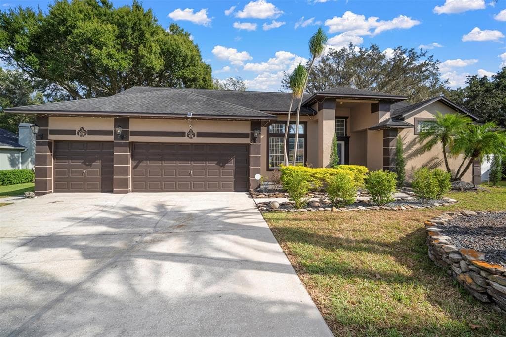 424 SUMMIT CHASE DRIVE, VALRICO, FL 33594