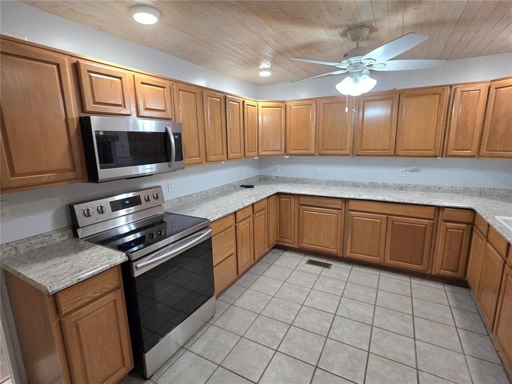8071 HIGHPOINT BOULEVARD, BROOKSVILLE, FL 34613 — zdjęcie 5