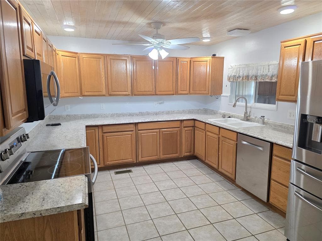 8071 HIGHPOINT BOULEVARD, BROOKSVILLE, FL 34613 — zdjęcie 4